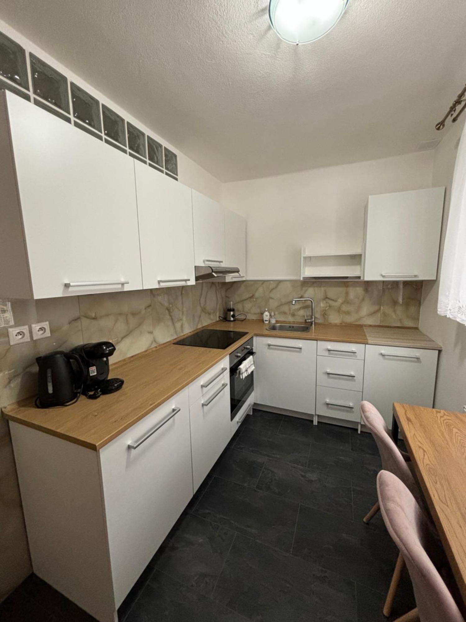 City Heart Luxury Apartment Nové Zámky Eksteriør bilde